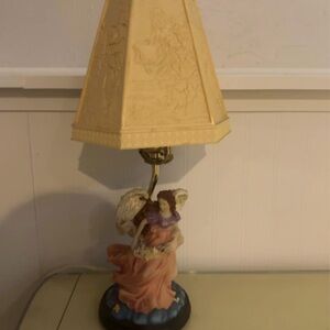 VTG 1950s White Resin Etched or cut Lithopane Angel Accent lamp